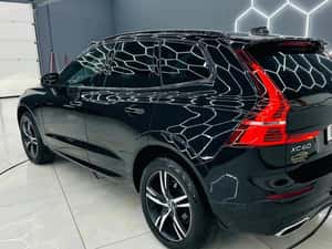 VOLVO XC60 R-Design — miniatura 3