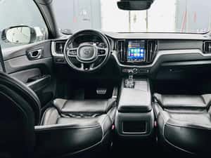VOLVO XC60 R-Design — miniatura 6