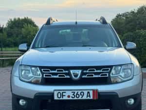 Dacia Duster Prestigi 4x4 1.5 dci 110cp — miniatura 9