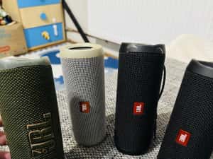 Vând boxe JBL Flip 3 /Flip 4 /Flip 6 impecabile — miniatura 1