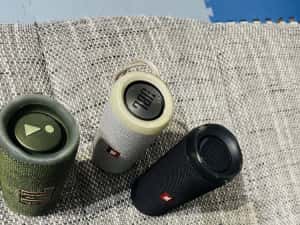 Vând boxe JBL Flip 3 /Flip 4 /Flip 6 impecabile — miniatura 3