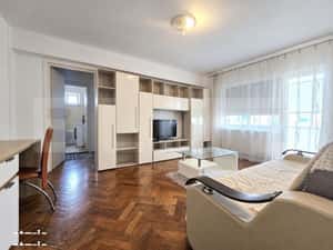 Apartament cu 2 camere, 45 mp, zona Ultracentral — miniatura 2