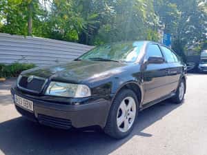 Skoda Octavia 2006 . 1.6 benzină .A.C. Jante .pachet drumuri grele Primul proprietar — miniatura 10
