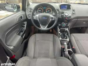Ford Fiesta 1.6 TDCI Titanium — miniatura 8