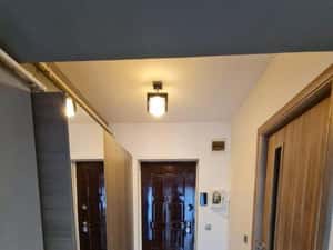 Apartament mobilat si utilat, 4 camere, garaj si parcare, la 5 minute — miniatura 5
