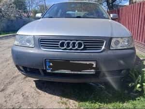 Bara față completa cu prociectoare Audi A3 8L1 2001 — miniatura 7