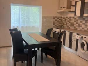 Ofer spre inchiriere 2 camere — miniatura 2