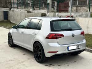 Volkswagen Golf 1.6Tdi 2016 Automat Bi-Xenon Navigatie Incalzire — miniatura 5