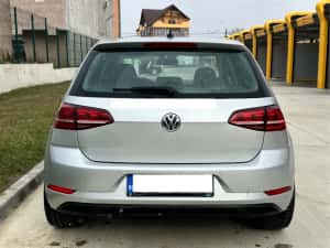 Volkswagen Golf 1.6Tdi 2016 Automat Bi-Xenon Navigatie Incalzire — miniatura 6