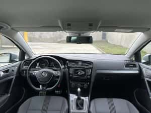 Volkswagen Golf 1.6Tdi 2016 Automat Bi-Xenon Navigatie Incalzire — miniatura 7