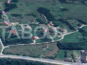 Teren intravilan 2050m acces auto zona turistica Valea Avrigului — miniatura 4