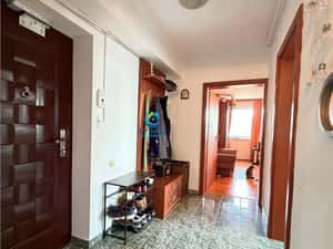 Vanzare apartament 60 mp,decomandat,zona Garii