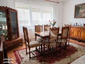 Apartament de colecție în centrul Marghitei | 4 camere | Garaj inclus — miniatura 3