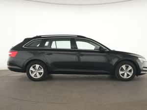 Skoda Superb Break / Estate 2012 - 22.799 EUR — miniatura 4