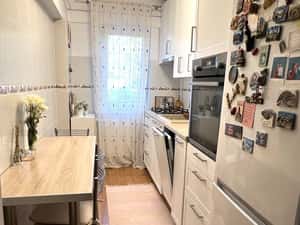 Apartament 2 camere, etaj 4, utilat complet — miniatura 5