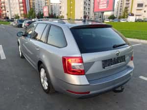 Skoda Octavia  1.6 Tdi 2019 — miniatura 4