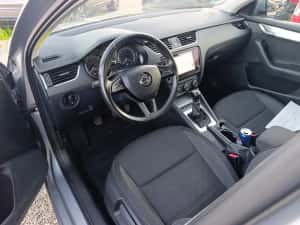 Skoda Octavia  1.6 Tdi 2019 — miniatura 7