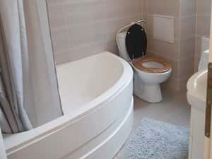 Iinchiriez apartament 2 camere zona Spital Pascanu — miniatura 5