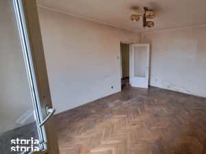 Apartament ultracentral 3 camere, balcon, lift, 70mp — miniatura 3