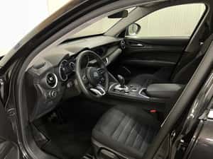 Alfa Romeo Stelvio SUV 2020, 190 cp, 19.390 EUR — miniatura 5