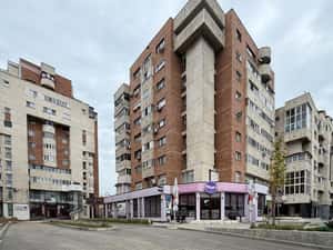 Vand Apartment 3 camere Bulevardul Uniri — miniatura 3