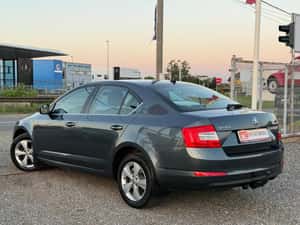 Skoda Octavia 2016 -2.0 TDI - Cutie Manuală — miniatura 2