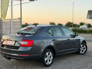Skoda Octavia 2016 -2.0 TDI - Cutie Manuală — miniatura 4