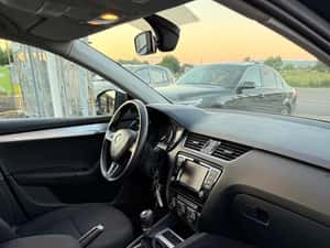 Skoda Octavia 2016 -2.0 TDI - Cutie Manuală — miniatura 5