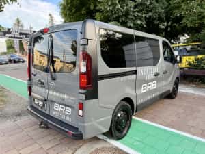 • Opel Vivaro 2016 / 8+1 Locuri / Duba • Parc Auto • Rate • Garantie • — miniatura 4