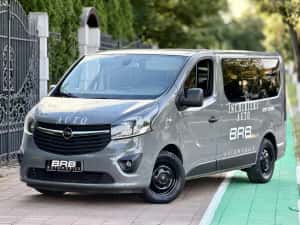 • Opel Vivaro 2016 / 8+1 Locuri / Duba • Parc Auto • Rate • Garantie • — miniatura 10