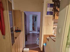 Apartament 3 camere, etaj 1, zonă 9 Mai