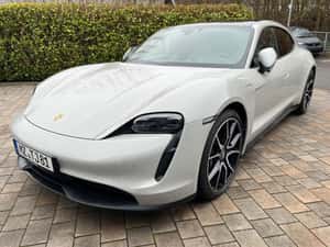 Porsche Taycan 2022 Electric - 34.880 km — miniatura 1