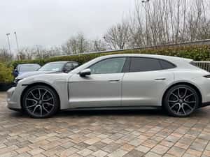 Porsche Taycan 2022 Electric - 34.880 km — miniatura 5