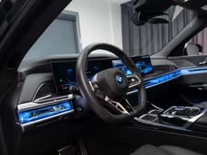 BMW i7 Berlină, 2023, 47.588 km, Electric, EUR 97.500 — miniatura 7