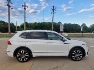 VW Tiguan ALLspace R Line 26500 euro  pana pe data de 20.07 — miniatura 6