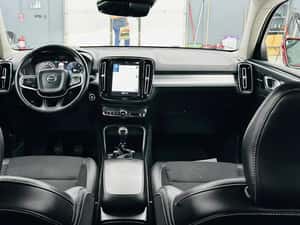VOLVO XC40 MOMENTUM — miniatura 6