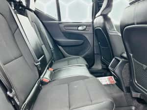 VOLVO XC40 MOMENTUM — miniatura 7