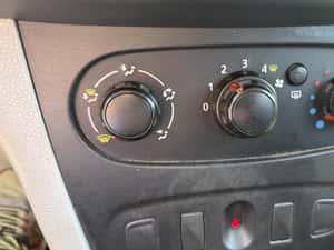 Dacia Logan 1.2 75cp manual — miniatura 3