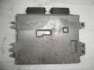 Ecu / calculator motor Suzuki Grand Vitara 2 2.0 B 33920-65J0 33920-65J01 — miniatura 2
