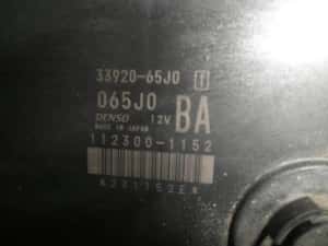 Ecu / calculator motor Suzuki Grand Vitara 2 2.0 B 33920-65J0 33920-65J01 — miniatura 3