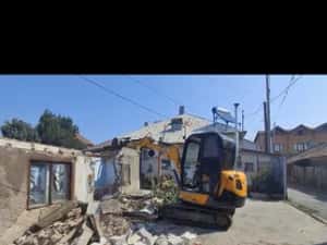 Inchiriez Miniexcavator bobcat — miniatura 9