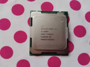 Procesor Intel Skylake X, Core i9 9900X 10 nuclee Socket 2066. — miniatura 2
