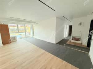 Apartament la cheie 3 camere loc parcare subteran si boxa zona Central — miniatura 3