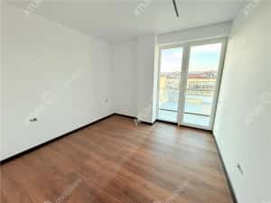 Apartament la cheie 3 camere loc parcare subteran si boxa zona Central — miniatura 5