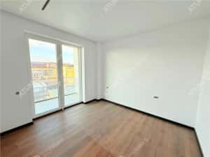 Apartament la cheie 3 camere loc parcare subteran si boxa zona Central — miniatura 8