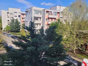Apartament 2 camere cu balcon și grădină ,complex Gloria