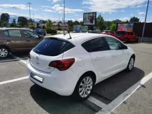 Opel astra j 1.7 — miniatura 3