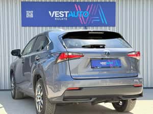 Lexus NX 300h Business Edition Hybrid — miniatura 3