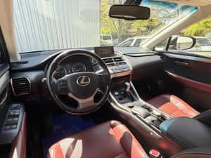 Lexus NX 300h Business Edition Hybrid — miniatura 6
