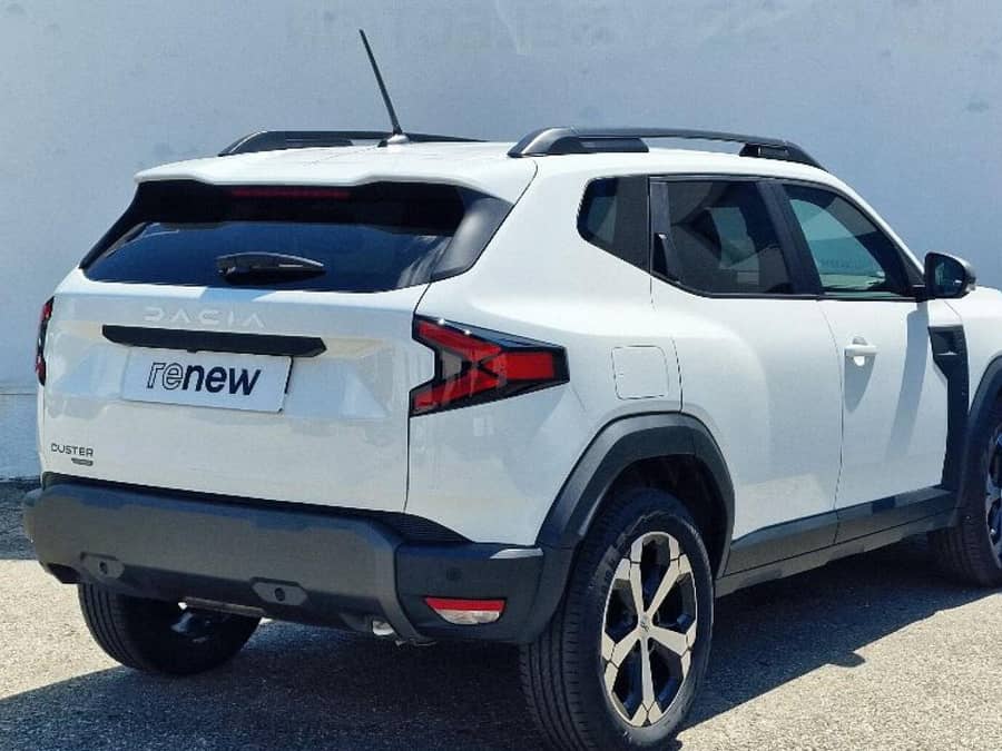 Dacia Duster 1.6 HEV 140 Journey Automată 140 HP Benzină — fotografie 1 din 7